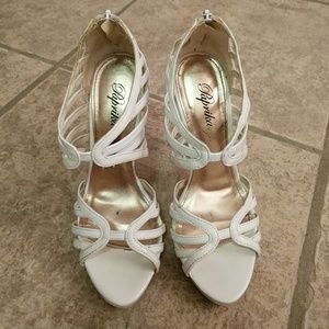 White paprika open toed heels